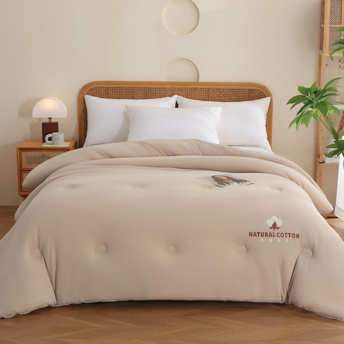 91家纺网 家纺一手货源 找家纺 棉造家居 2024新款A类全棉新疆棉花被针织棉绗缝春秋冬被子 杏色