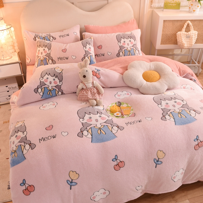 91家纺网 家纺一手货源 找家纺 慕梵家居 2024新款雪花绒卡通四件套 樱桃女孩