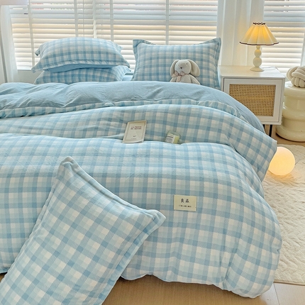 91家纺网 家纺一手货源 找家纺 （总）简一 2025新款牛奶绒无印风ins风方格系列-四件套