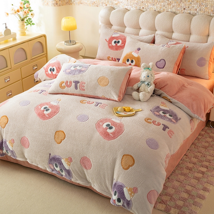 91家纺网 家纺一手货源 找家纺 慕梵家居 2024新款雪花绒卡通四件套 毛球