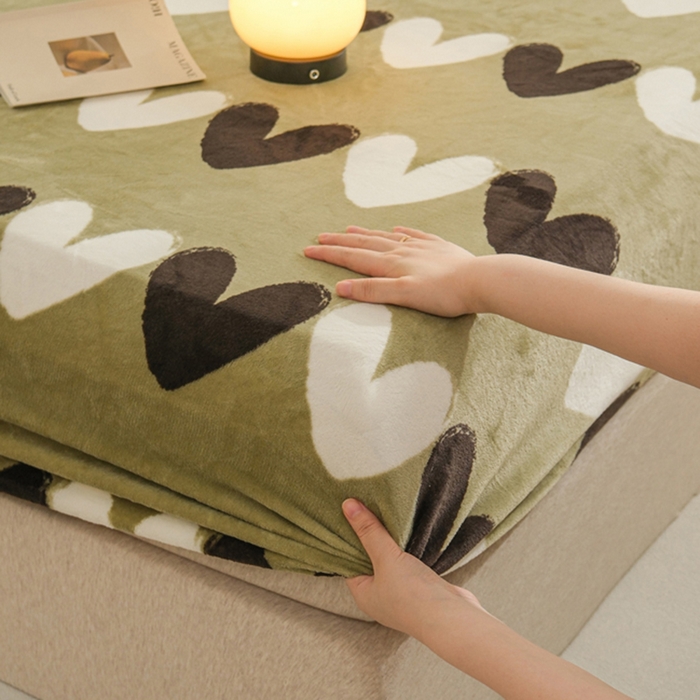 91家纺网 家纺一手货源 找家纺 2025新款200g加厚超柔牛奶绒印花保暖床笠 浪漫满屋