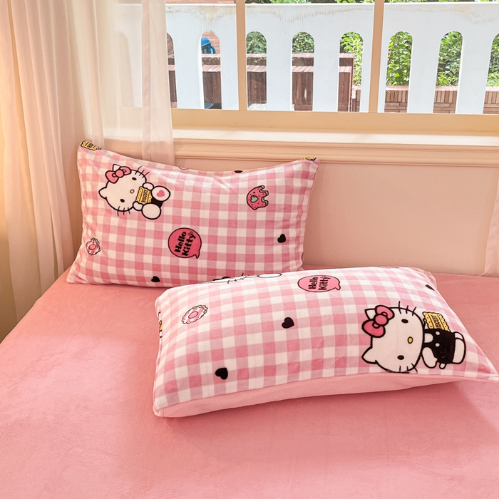 91家纺网 家纺一手货源 找家纺 桃子家居 2024新款三丽鸥卡通加厚高克重200克牛奶绒系列四件套 绒三丽鸥-粉格kitty