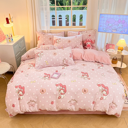 91家纺网 家纺一手货源 找家纺 （总）桃子家居 2024新款三丽鸥卡通加厚高克重200克牛奶绒系列四件套