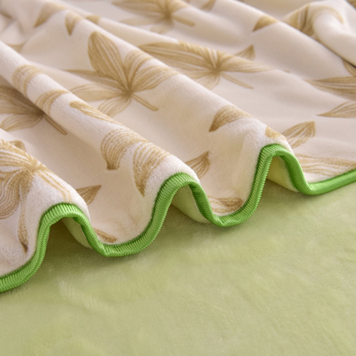 91家纺网 家纺一手货源 找家纺 曼尼家纺2025高克重直播印花床裙款法莱绒金貂珊瑚绒牛奶绒四件套 叶叶思语