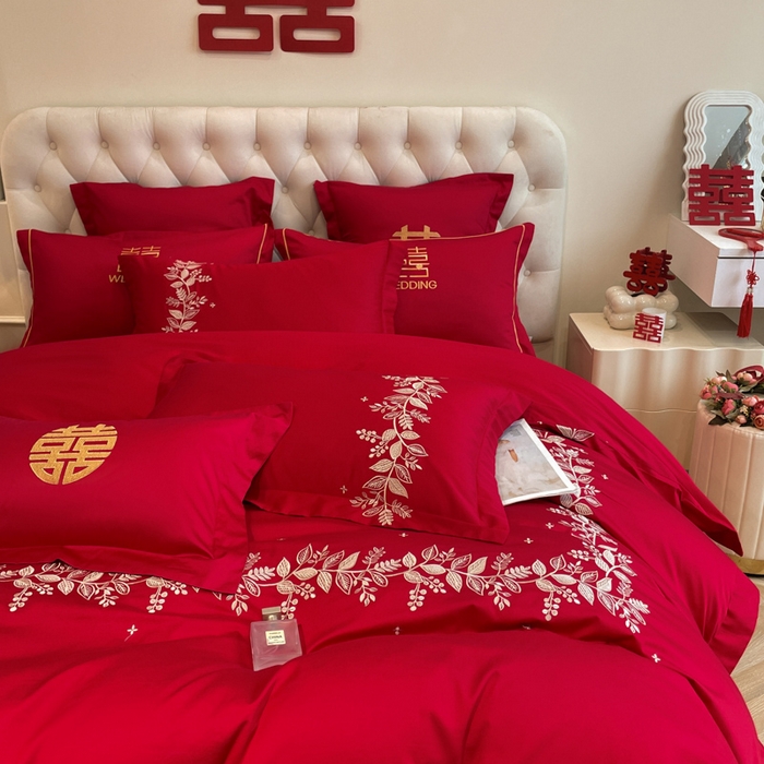 91家纺网 家纺一手货源 找家纺 欧乐蒂 2025新款亲肤棉婚庆刺绣四件套系列 秘密花园