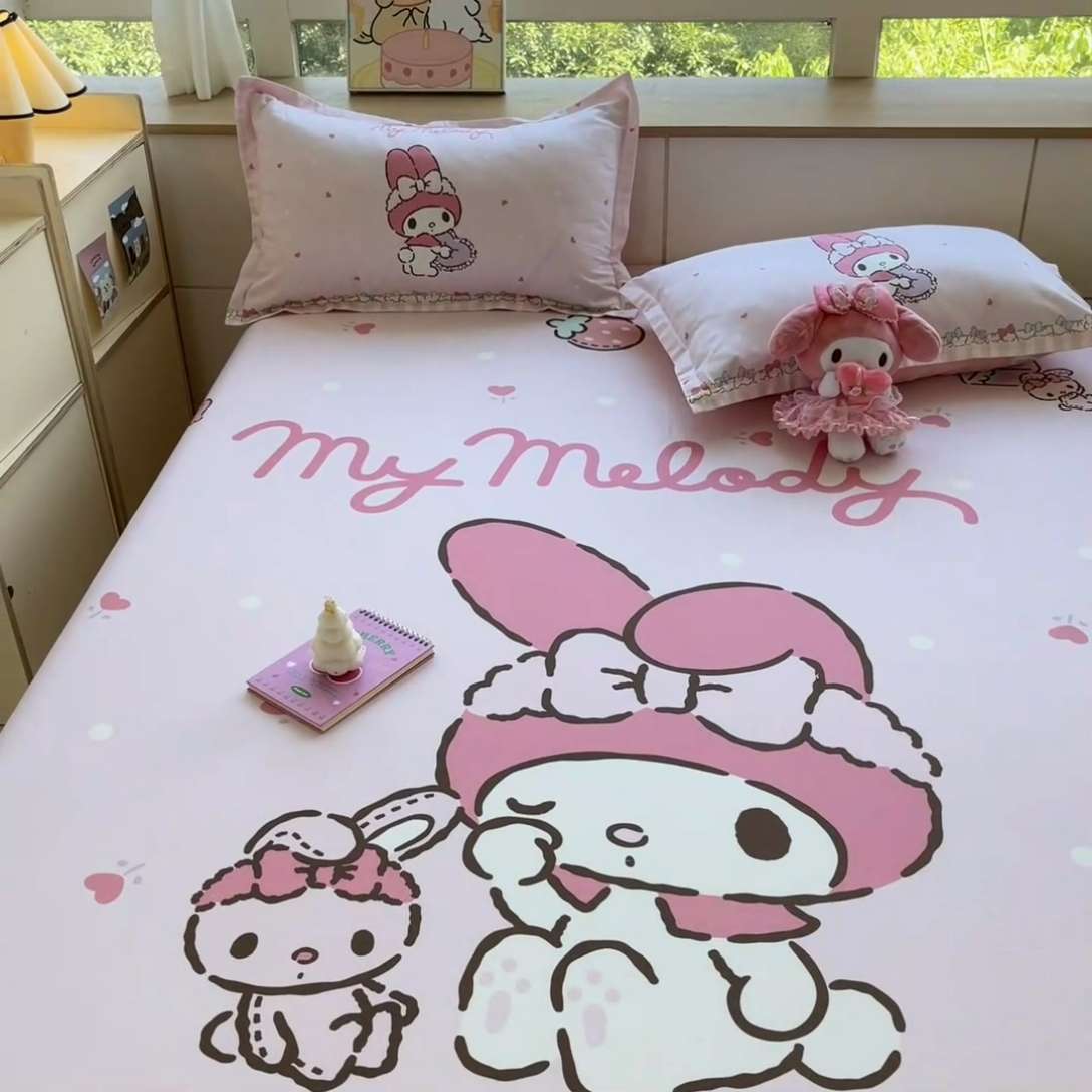 91家纺网 家纺一手货源 找家纺 博雅 2024新款三丽鸥全棉大版印花床笠系列 全棉大版-木马美乐蒂