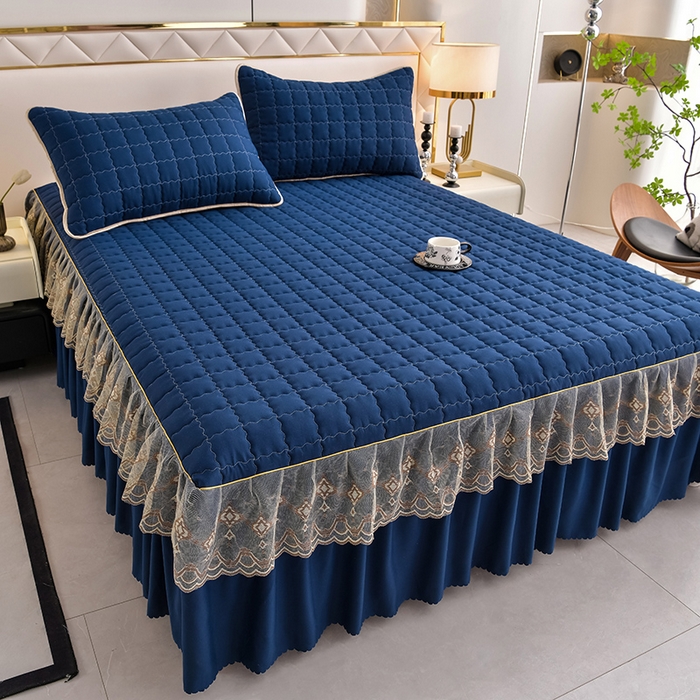 91家纺网 家纺一手货源 找家纺 艾裙海 2025新款90克磨毛夹棉绗缝床裙 藏青色