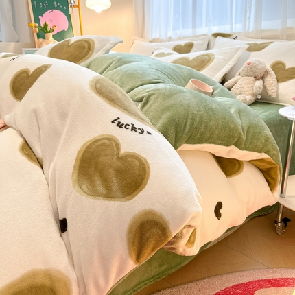 91家纺网 家纺一手货源 找家纺 （总）2024新款高克重牛奶绒四件套-夜景