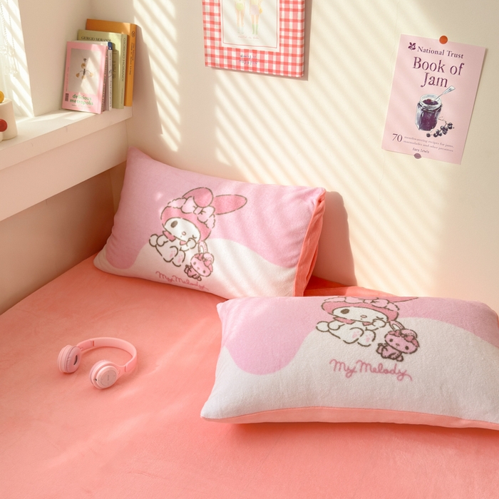 91家纺网 家纺一手货源 找家纺 孩子王家纺 2024新款正版授权三丽鸥库洛米大版卡通学生宿舍双面加厚牛奶绒系列四件套--提供买家秀 少女美乐蒂