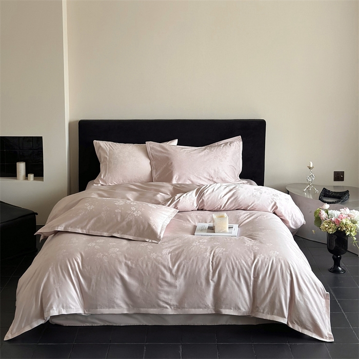 91家纺网 家纺一手货源 找家纺 鹿班家居 2024新款100支长绒棉精致提花系列四件套-蜜语满屋 蜜语满屋-粉色