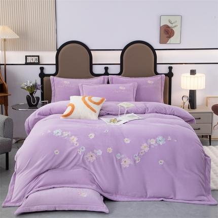 优姿家纺 2025新款全消光10斤牛奶绒宽边绣花保暖四件套 花季-千代紫