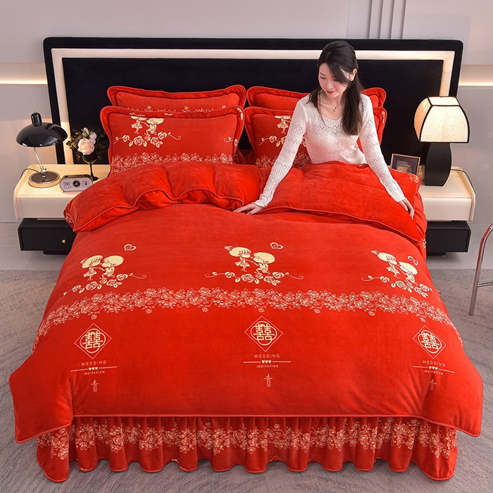 91家纺网 家纺一手货源 找家纺 佳品居 2025新款8斤床裙款牛奶绒四件套 山盟海誓