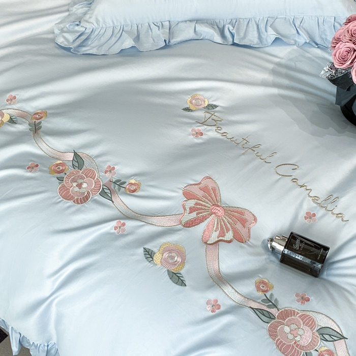 91家纺网 家纺一手货源 找家纺 金麦家纺 2024新款全棉刺绣花边系列四件套 梦蝶蓝