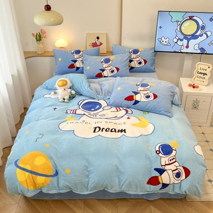 91家纺网 家纺一手货源 找家纺 （总）孩子王家纺 2025新款专版花色太空人大版卡通学生宿舍双面加厚牛奶绒系列四件套--提供买家秀