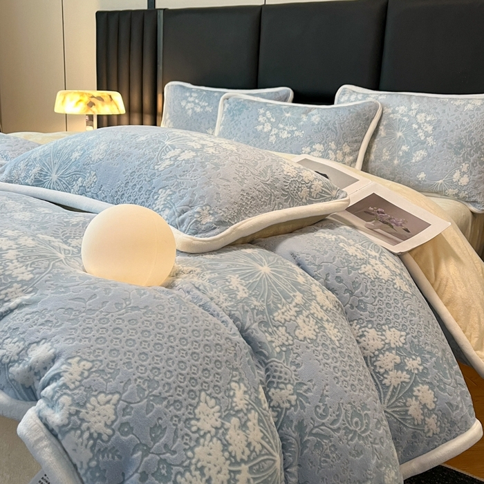 91家纺网 家纺一手货源 找家纺 诺梵 2025新款立体雕花绒四件套_控价标准高于149，加大高于159 梦娜-蓝