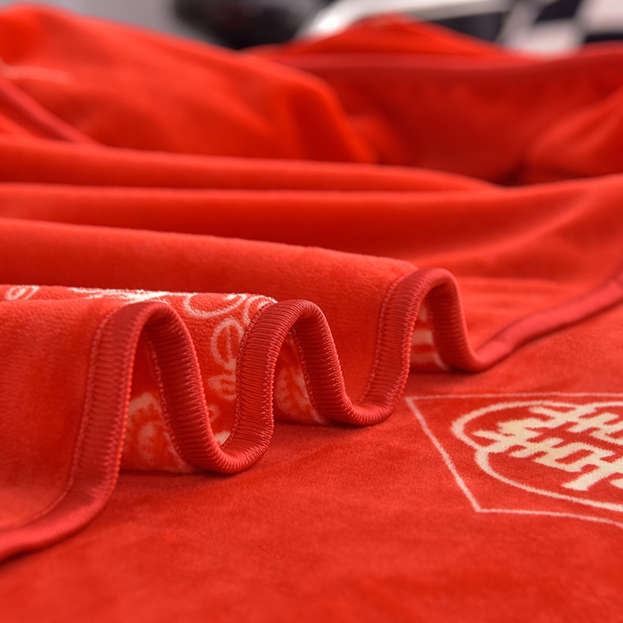 91家纺网 家纺一手货源 找家纺 佳品居 2025新款8斤床裙款牛奶绒四件套 山盟海誓