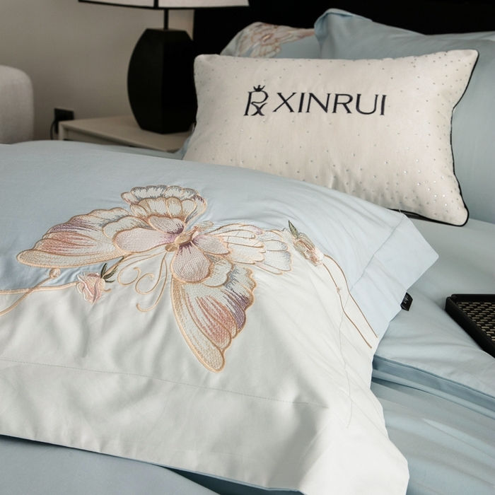 91家纺网 家纺一手货源 找家纺 馨蕊家居 2024秋冬新品100S高奢简约长绒棉纯棉四件套系列全棉四件套-梦幻 梦幻-北卡蓝