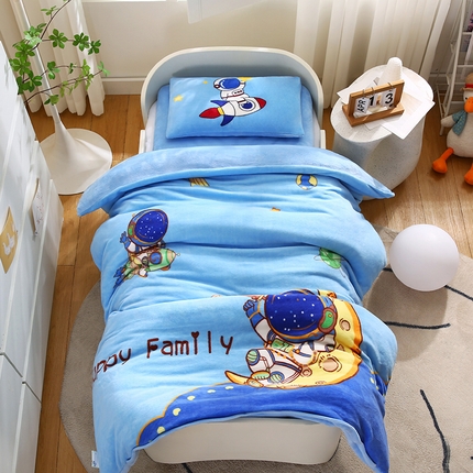 孩子王家纺 2024新款太空人系列大版双面牛奶绒学生幼儿园系列三件套六件套多件套 流浪月球