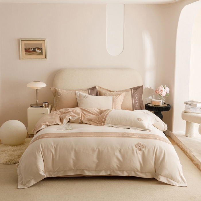 91家纺网 家纺一手货源 找家纺 艾莱家纺 2024新款A类长绒棉条纹提花加厚柔顺磨毛四件套--锦秋系列 锦秋-可可奶