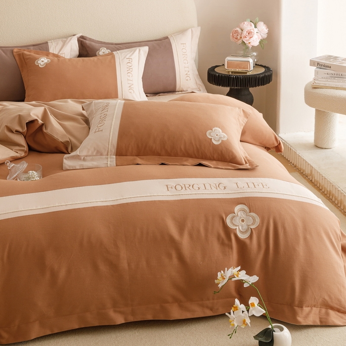 91家纺网 家纺一手货源 找家纺 艾莱家纺 2024新款A类长绒棉条纹提花加厚柔顺磨毛四件套--锦秋系列 锦秋-焦糖色