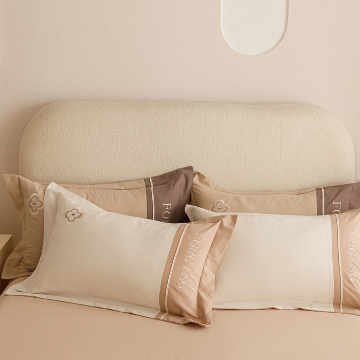 91家纺网 家纺一手货源 找家纺 艾莱家纺 2024新款A类长绒棉条纹提花加厚柔顺磨毛四件套--锦秋系列 锦秋-可可奶