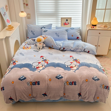 孩子王家纺 2025新款小清新冬季加厚牛奶绒水晶绒珊瑚绒印花系列四件套 淘气火箭