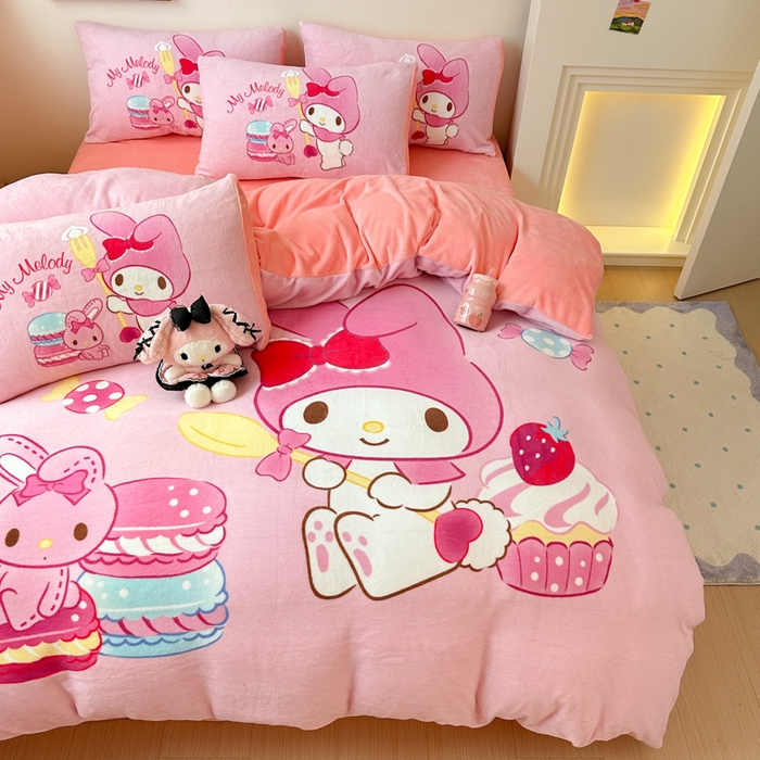 91家纺网 家纺一手货源 找家纺 孩子王家纺 2024新款正版授权三丽鸥库洛米大版卡通学生宿舍双面加厚牛奶绒系列四件套--提供买家秀 蛋糕美乐蒂