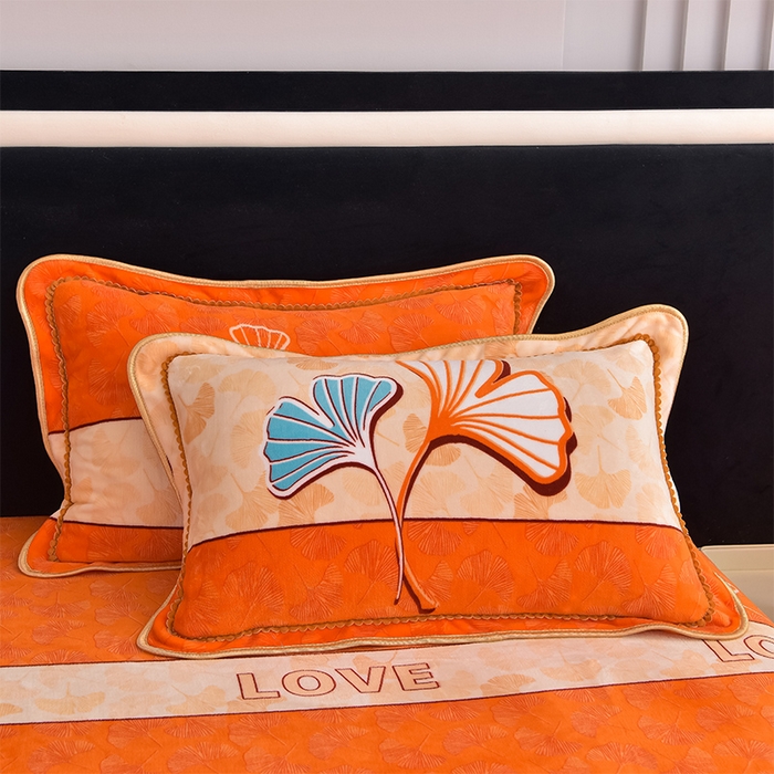 91家纺网 家纺一手货源 找家纺 佳品居 2025新款8斤床裙款牛奶绒四件套 叶语风情桔