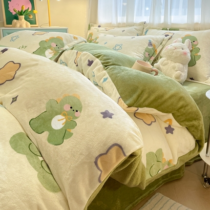 91家纺网 家纺一手货源 找家纺 （总）2024新款高克重牛奶绒四件套-夜景