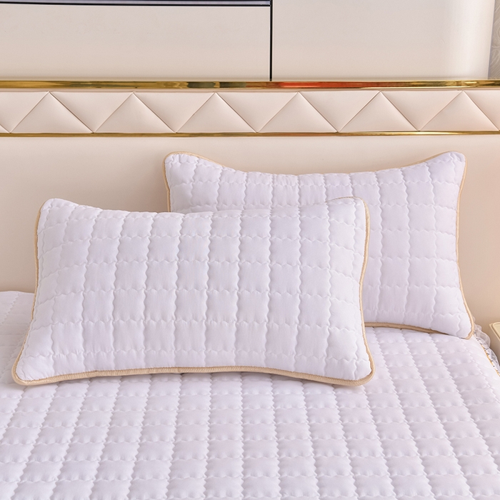 91家纺网 家纺一手货源 找家纺 艾裙海 2025新款90克磨毛夹棉绗缝床裙 米白色