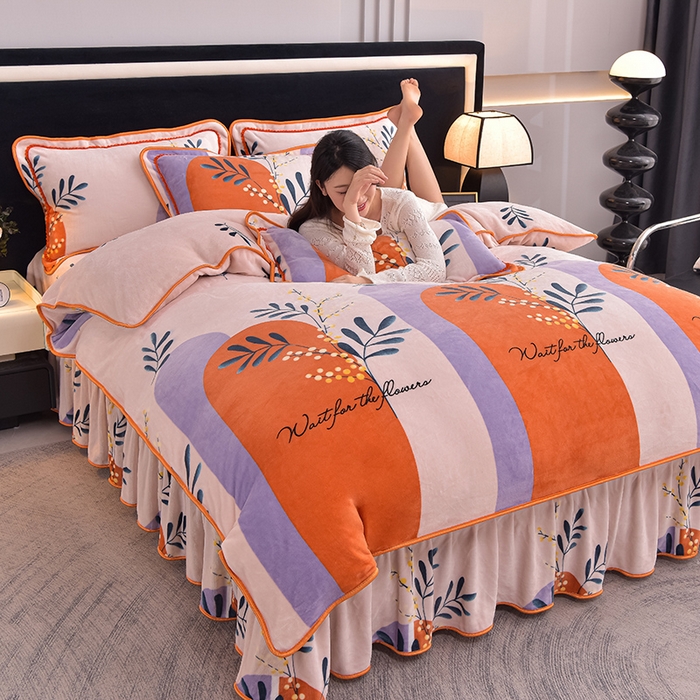 91家纺网 家纺一手货源 找家纺 佳品居 2025新款8斤床裙款牛奶绒四件套 金枝玉叶