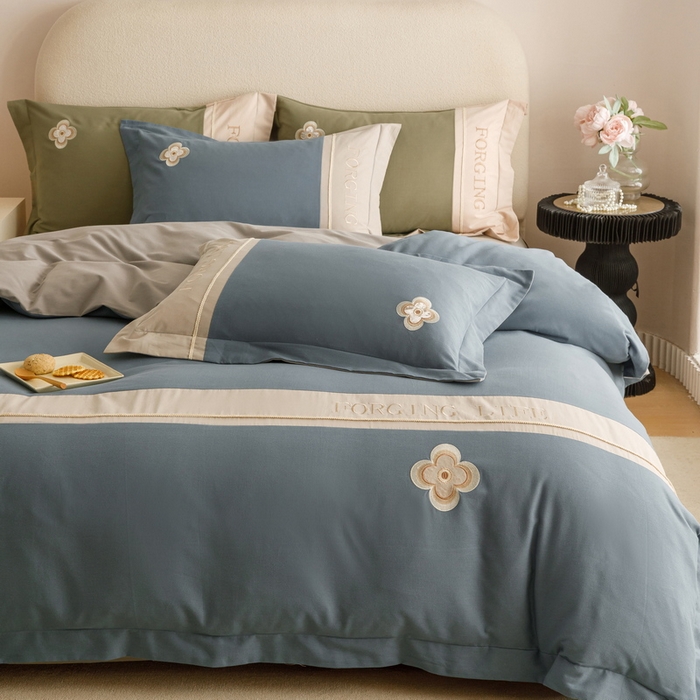 91家纺网 家纺一手货源 找家纺 艾莱家纺 2024新款A类长绒棉条纹提花加厚柔顺磨毛四件套--锦秋系列 锦秋-牛仔蓝