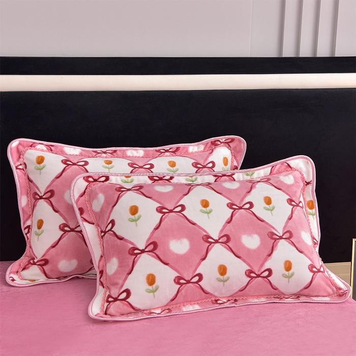 91家纺网 家纺一手货源 找家纺 佳品居 2025新款8斤床裙款牛奶绒四件套 露娜粉