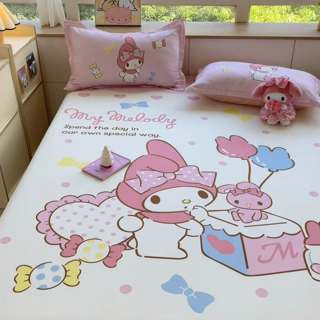 91家纺网 家纺一手货源 找家纺 博雅 2024新款三丽鸥全棉大版印花床笠系列 全棉大版-糖果美乐蒂