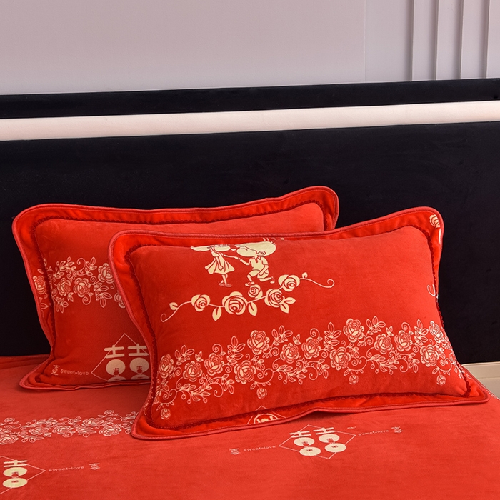 91家纺网 家纺一手货源 找家纺 佳品居 2025新款8斤床裙款牛奶绒四件套 山盟海誓