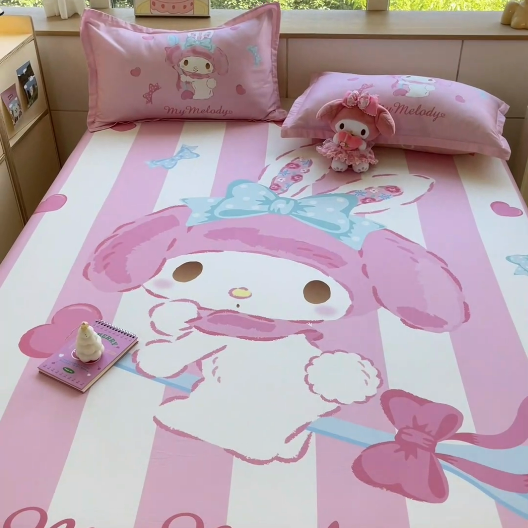 91家纺网 家纺一手货源 找家纺 博雅 2024新款三丽鸥全棉大版印花床笠系列 全棉大版-甜心美乐蒂