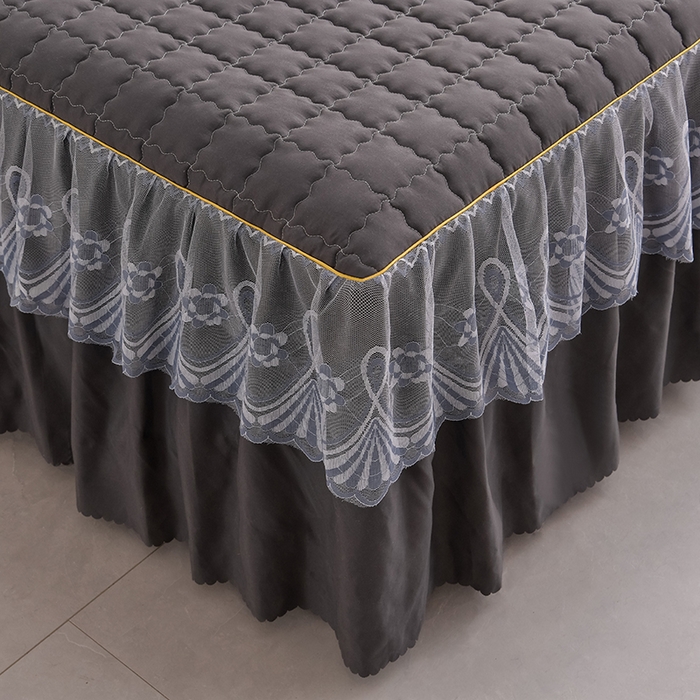 91家纺网 家纺一手货源 找家纺 艾裙海 2025新款90克磨毛夹棉绗缝床裙 深灰色