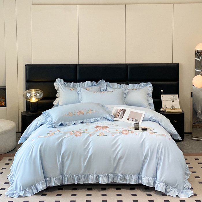 91家纺网 家纺一手货源 找家纺 金麦家纺 2024新款全棉刺绣花边系列四件套 梦蝶蓝