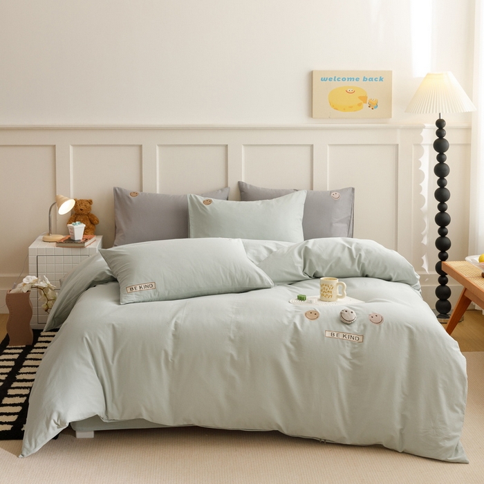 91家纺网 家纺一手货源 找家纺 艾莱家纺 2024新款全棉柔顺磨毛立体刺绣四件套--笑脸-星语 笑脸-绿色