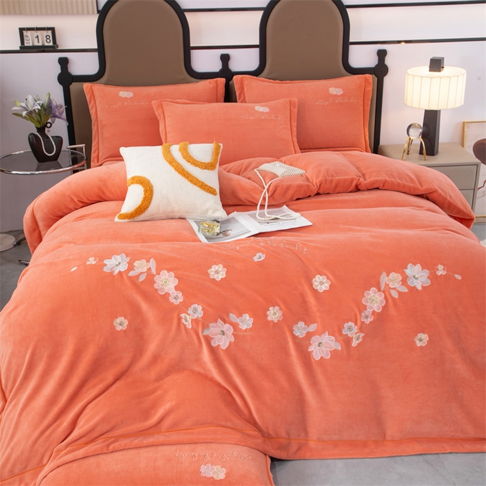 91家纺网 家纺一手货源 找家纺 （总）优姿家纺 2025新款全消光10斤牛奶绒宽边绣花保暖四件套