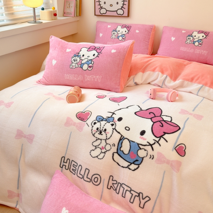 91家纺网 家纺一手货源 找家纺 孩子王家纺 2024新款正版授权三丽鸥库洛米大版卡通学生宿舍双面加厚牛奶绒系列四件套--提供买家秀 爱心kt