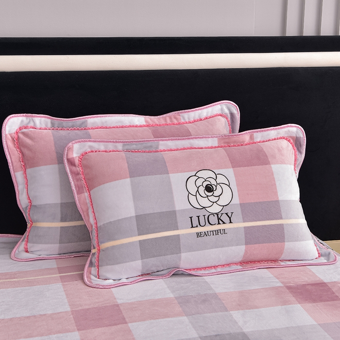 91家纺网 家纺一手货源 找家纺 佳品居 2025新款8斤床裙款牛奶绒四件套 情人结