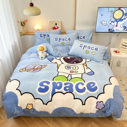 91家纺网 家纺一手货源 找家纺 （总）孩子王家纺 2025新款专版花色太空人大版卡通学生宿舍双面加厚牛奶绒系列四件套--提供买家秀