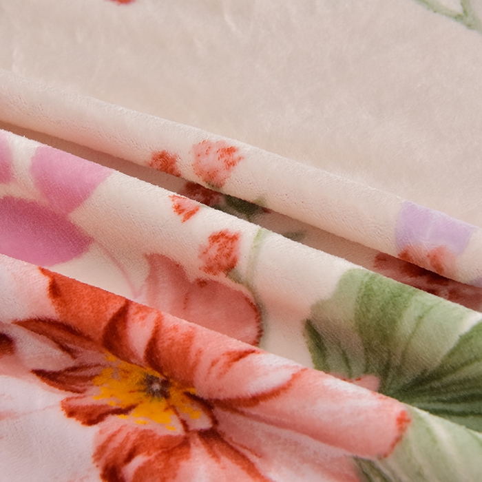 91家纺网 家纺一手货源 找家纺 佳品居 2025新款8斤床裙款牛奶绒四件套 花影