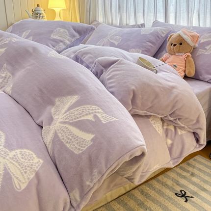 91家纺网 家纺一手货源 找家纺 （总）绘萱家居 2025新款高克重雕花雕印纯色牛奶绒四件套双拼法莱绒珊瑚绒