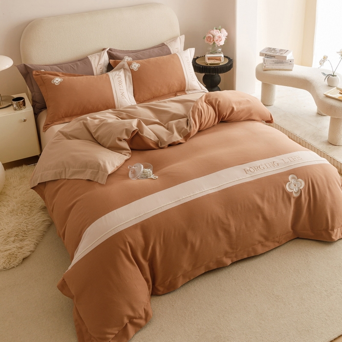 91家纺网 家纺一手货源 找家纺 艾莱家纺 2024新款A类长绒棉条纹提花加厚柔顺磨毛四件套--锦秋系列 锦秋-焦糖色