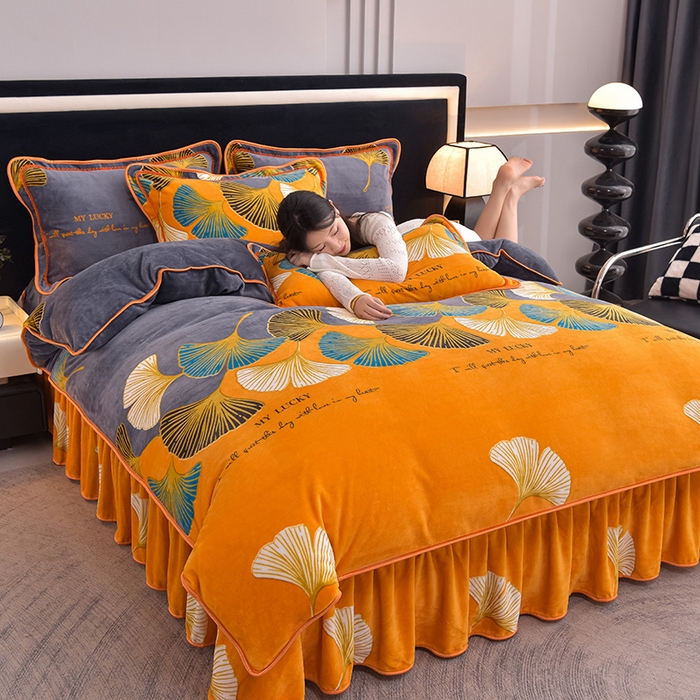 91家纺网 家纺一手货源 找家纺 佳品居 2025新款8斤床裙款牛奶绒四件套 幸福美满