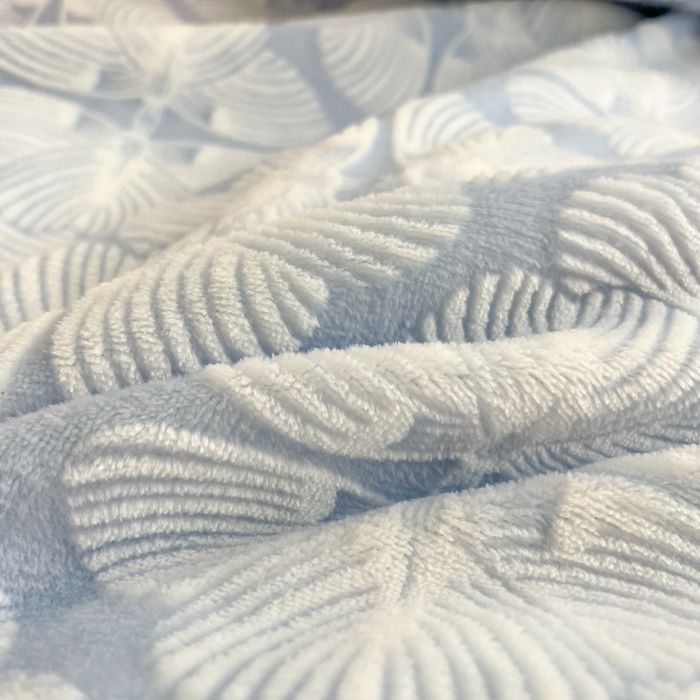 91家纺网 家纺一手货源 找家纺 绘萱家居 2025新款高克重雕花雕印纯色牛奶绒四件套双拼法莱绒珊瑚绒 雕印蝴蝶-浅兰