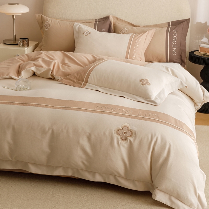 91家纺网 家纺一手货源 找家纺 艾莱家纺 2024新款A类长绒棉条纹提花加厚柔顺磨毛四件套--锦秋系列 锦秋-可可奶