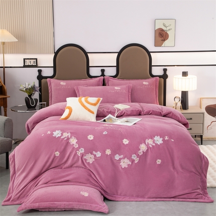 优姿家纺 2025新款全消光10斤牛奶绒宽边绣花保暖四件套 花季-优雅紫